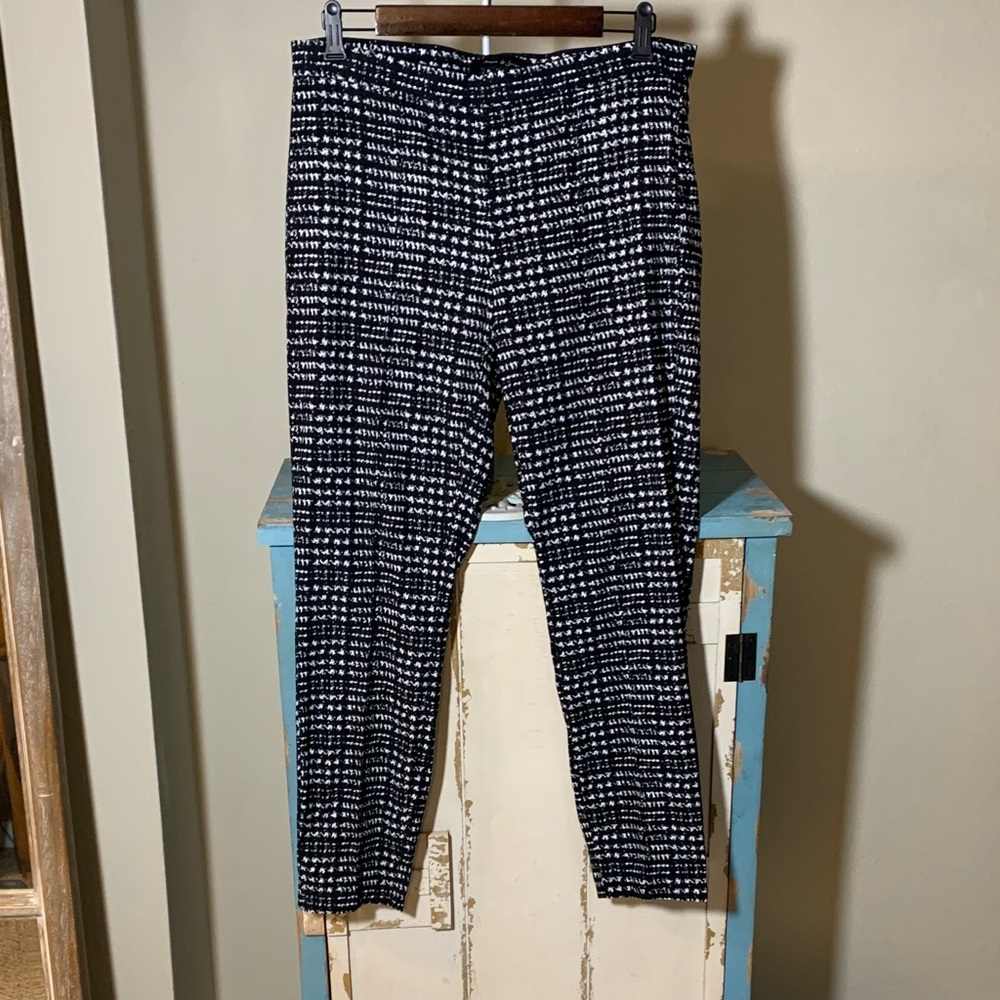 NWOT Jasmine &Juliana Black and White Patterned Pants Pull on Pants.Size 12